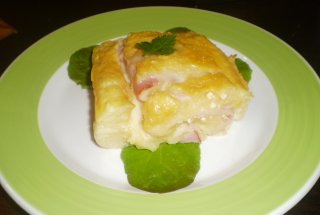 Rulada de piure cu bacon afumat si cascaval