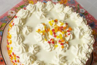 Tort cu mascarpone şi fructul pasiunii