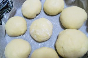 Pâinici/chifle cu brânză dulce