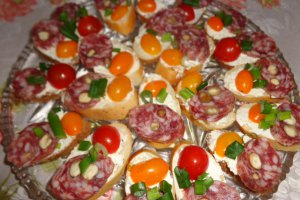 Tartine cu Branza pufoasa cu verdeata