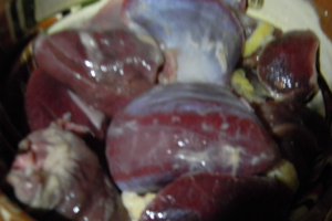 Pipote de curcan cu sos de lapte