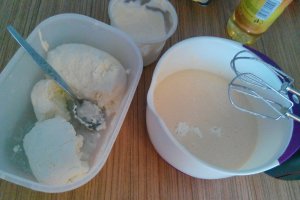 Budinca de taitei cu branza sau Vargabeles