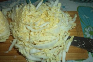 Salata de varza chinezeasca cu rodie