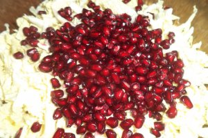Salata de varza chinezeasca cu rodie