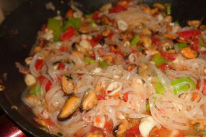 Fructe de mare cu noodles de orez