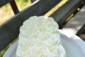 Tort cu mousse de capsune