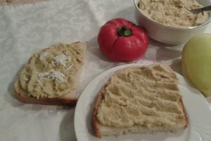Salată de vinete cu cartofi și maioneză