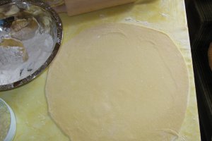Placinte cu branza in foaie de taitei