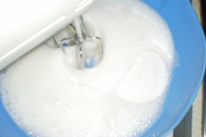 Tort cu crema de ciocolata si nuci