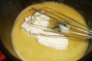 Tort cu crema de ciocolata si nuci