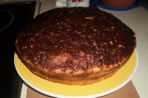 Tort cu crema de ciocolata si nuci