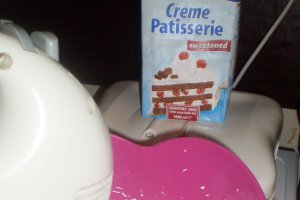 Tort cu crema de ciocolata si nuci
