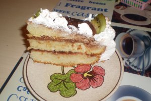 Tort cu crema de ciocolata si nuci