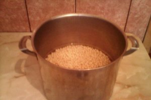 Ciorba de fasole cu costita afumata