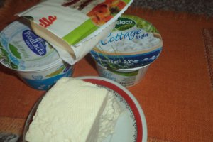 Cartofi umpluti cu crema de branza la cuptor