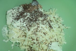 Cartofi umpluti cu crema de branza la cuptor