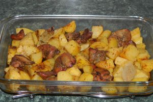 Ficatei de pui cu cartofi - Reteta rapida la cuptor