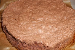 Tort cu 3 feluri de ciocolata