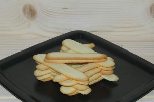 Limbi de pisica (Langues de chat)