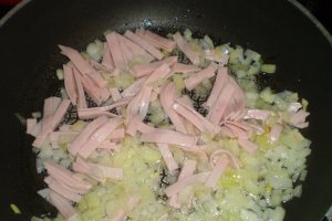 Spaghete cu parmezan si sunca