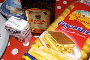 Tort tiramisu reteta cu zahar aurit