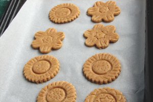 Biscuiti aromati cu faina integrala
