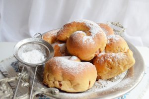 Placinta si melci cu mere (de post)