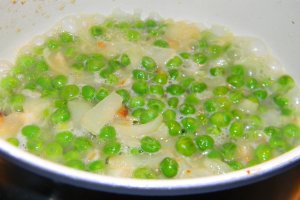Sandvici cu sunca si mazare verde