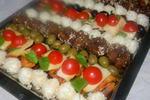 Tava cu aperitive
