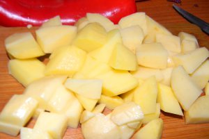Ciorba de curcan cu mazare si cartofi