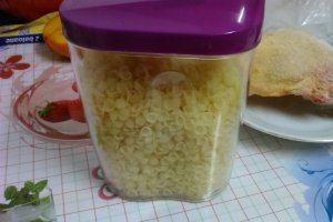 Supa de pui cu morcovi si gulii la Philips Multicooker