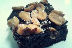 Negrese cu arahide si caramel