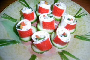 Rulouri cu surimi