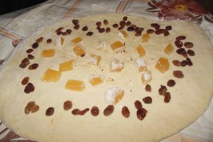Cozonac cu stafide, de post