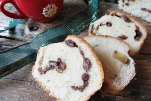 Cozonac cu stafide, de post