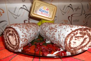 Rulada de biscuiti cu merisoare