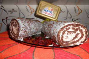 Rulada de biscuiti cu merisoare
