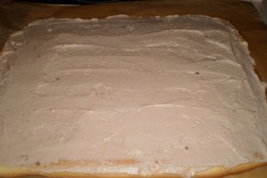 Rulada cu frisca si crema de ciocolata si alune