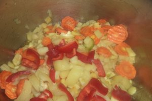 Ciorba de post cu legume,orez  si busuioc