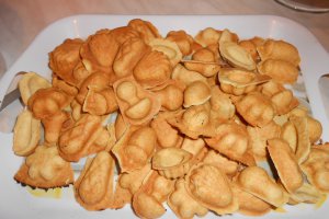 Fursecuri umplute cu crema de ciocolata