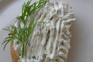 Crema de branza cu marar