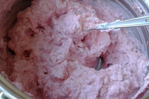 Tort cu creme de ciocolata si crema de visine
