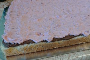 Tort cu creme de ciocolata si crema de visine