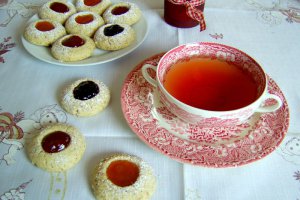 Fursecuri "amprenta" cu gem - Thumbprint cookies