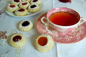 Fursecuri "amprenta" cu gem - Thumbprint cookies