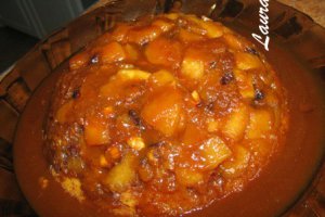 Pudding cu mere si sos caramel