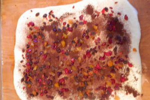Cozonac de post cu cacao si fructe deshidratate