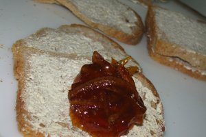Pudding din paine cu marmelada de portocale