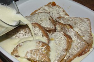 Pudding din paine cu marmelada de portocale