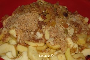 Strudel cu mere, migdale si stafide